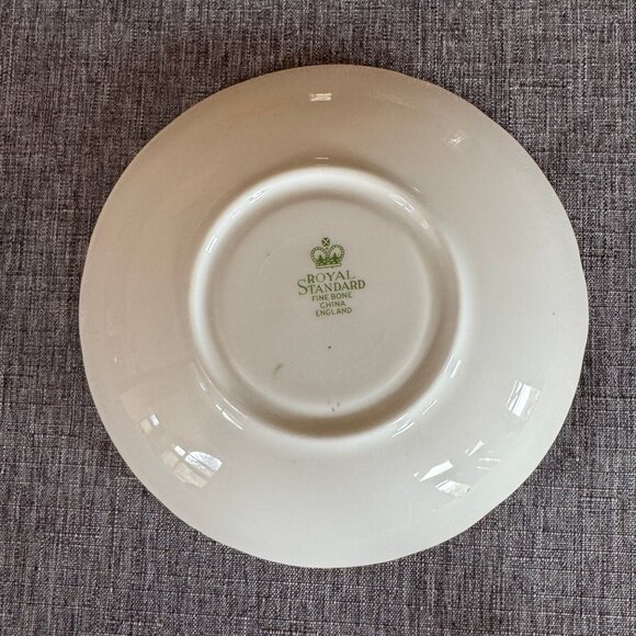 ROYAL STANDARD saucer, fine bone china, pink with gold swag with pink roses - Picture 2 of 4